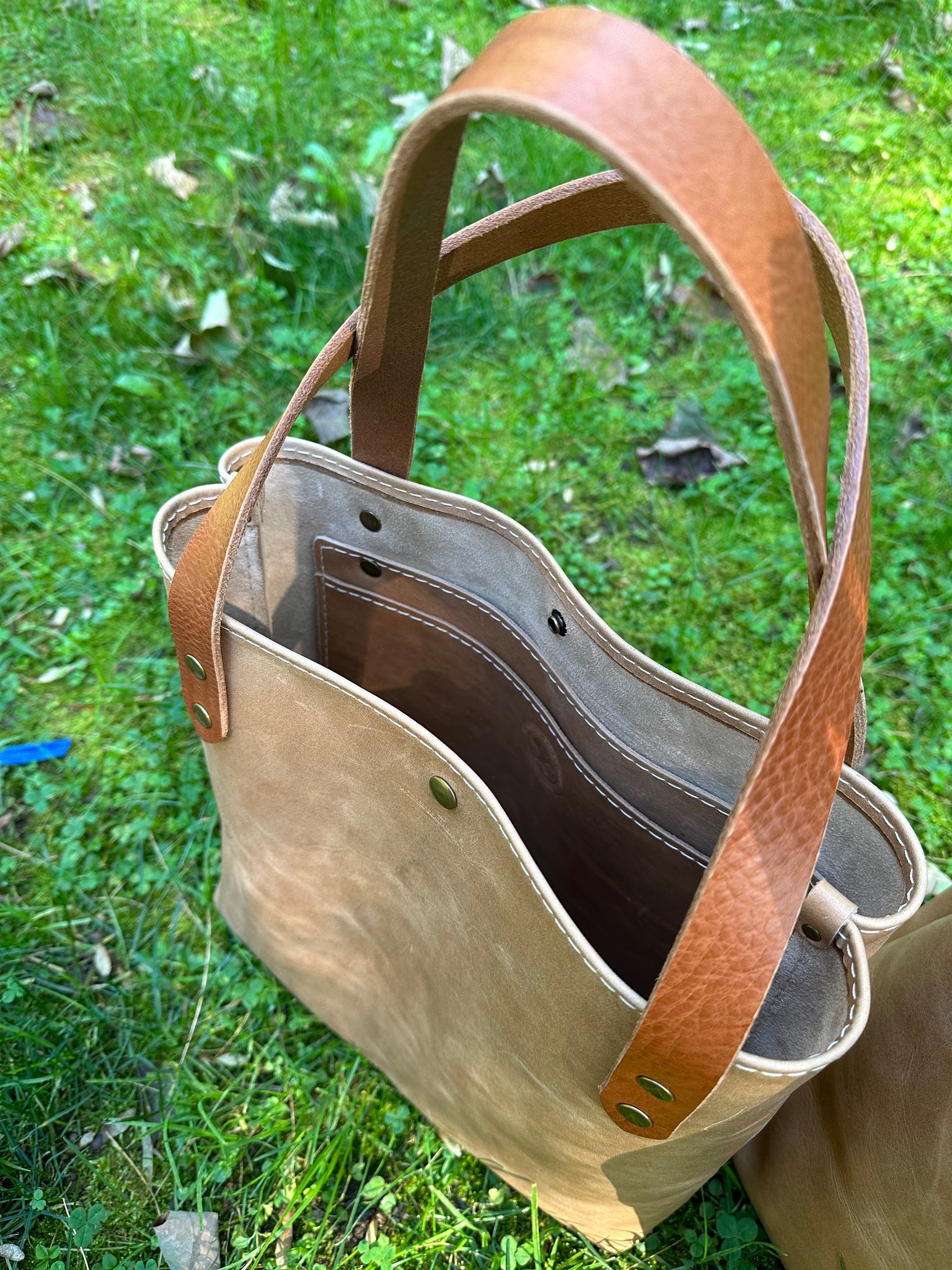 Beaver Brook Tote with card holder